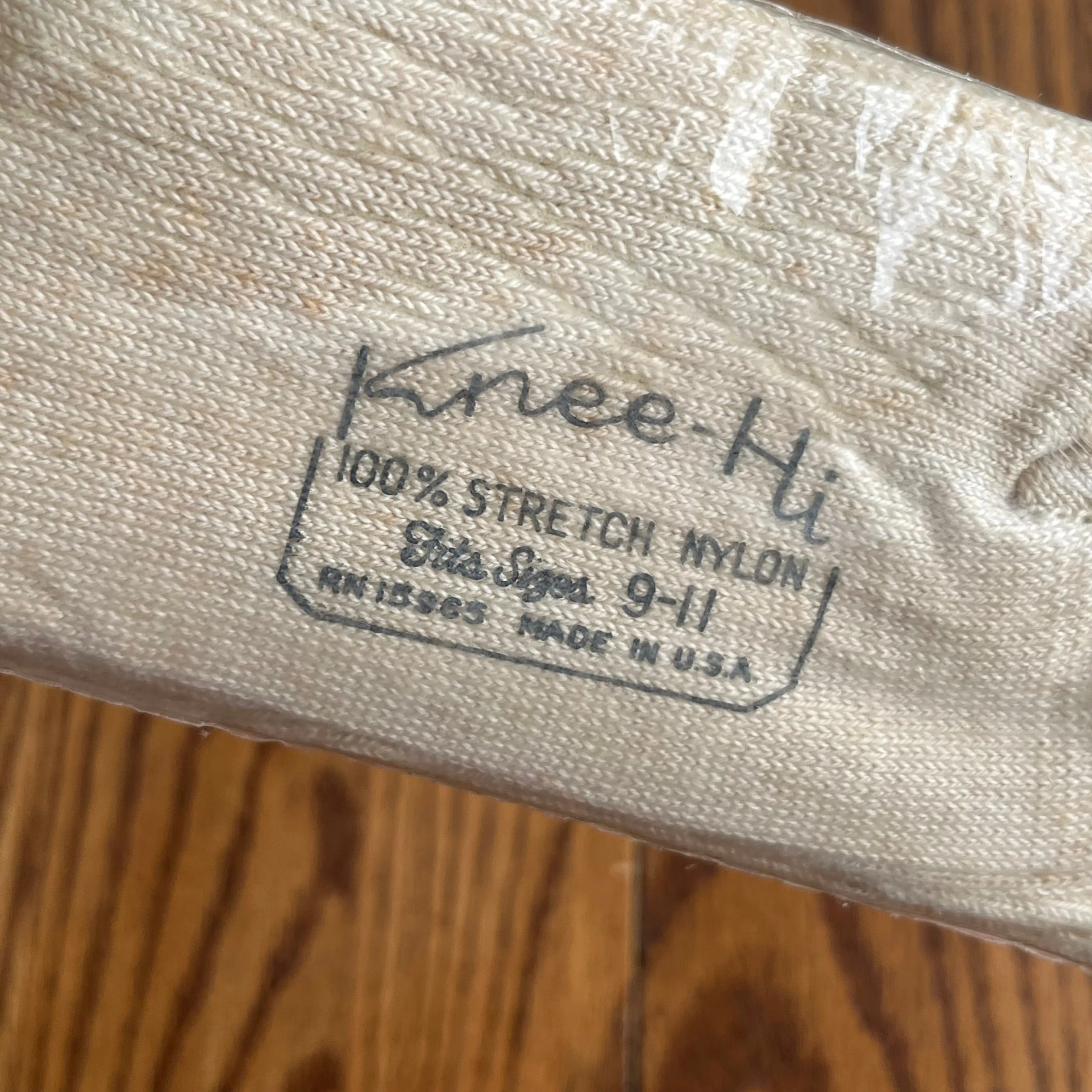 1970’s Deadstock Knee Hi Knit Stockings - Adult size 9-11