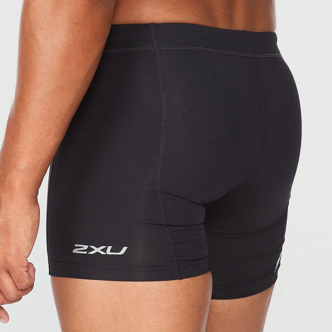 2XU - Core Compression 1/2 Shorts - Black/Silver