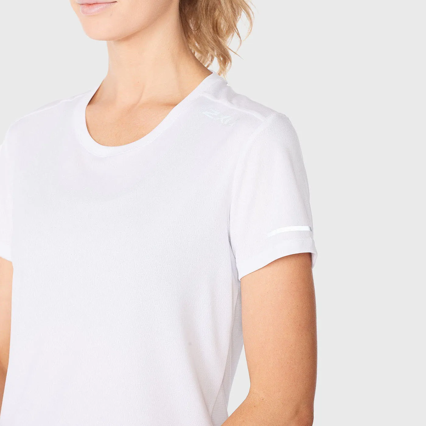 2XU - Women's Aero Tee -  White/Silver Reflective