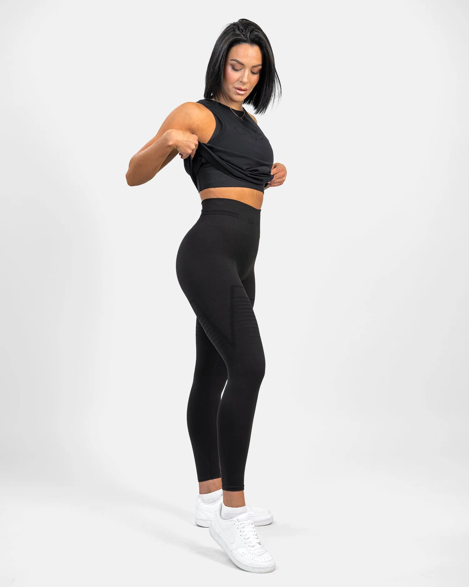 GAVELO Seamless Black Signature Tights